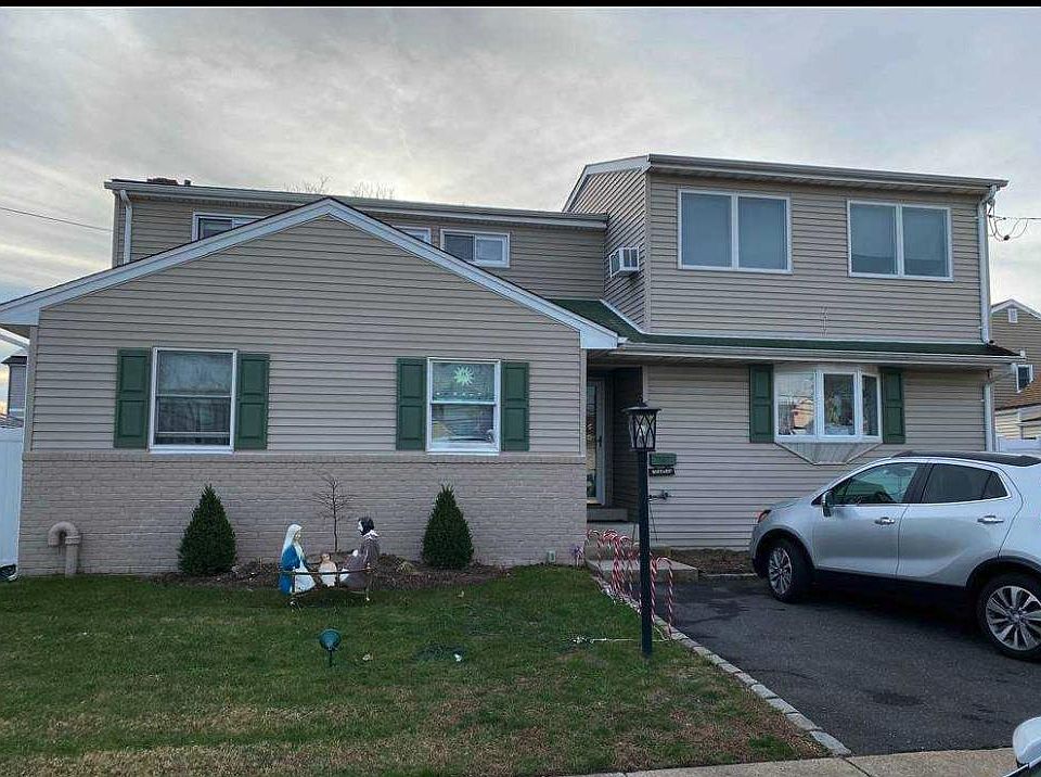 1st image of 53 Roosevelt Pl Floor 2