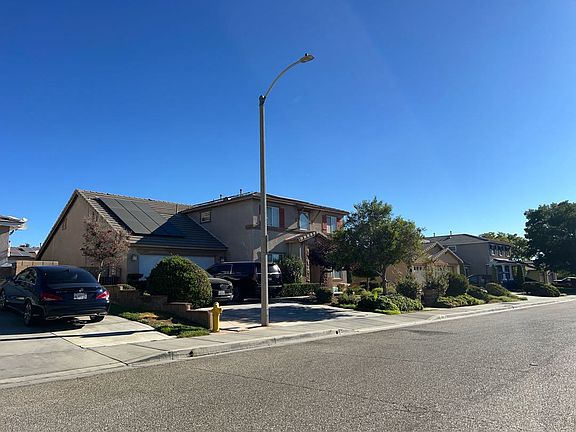 2nd image of 2613 Lincoln Ln