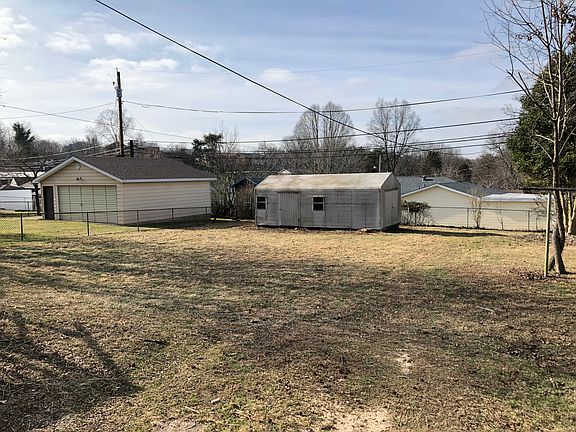 back yard with storage bldg.