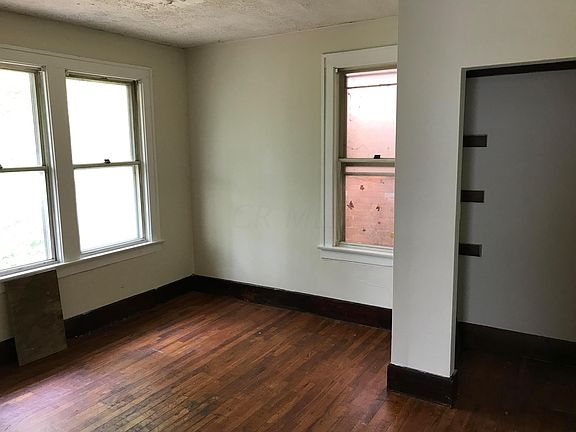 5th image of 373 S Harris Ave