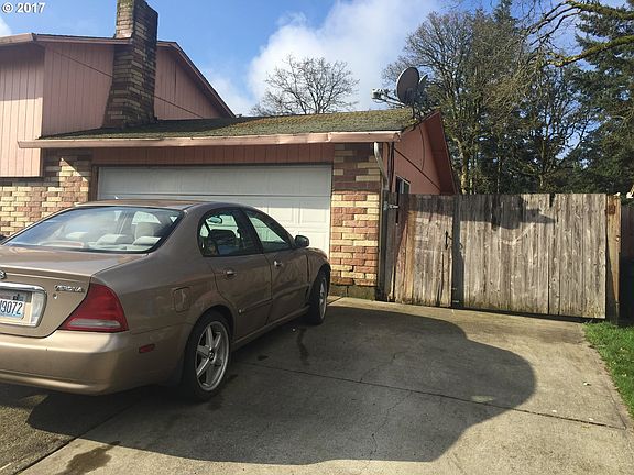 2nd image of 4302 NE 104th Ave