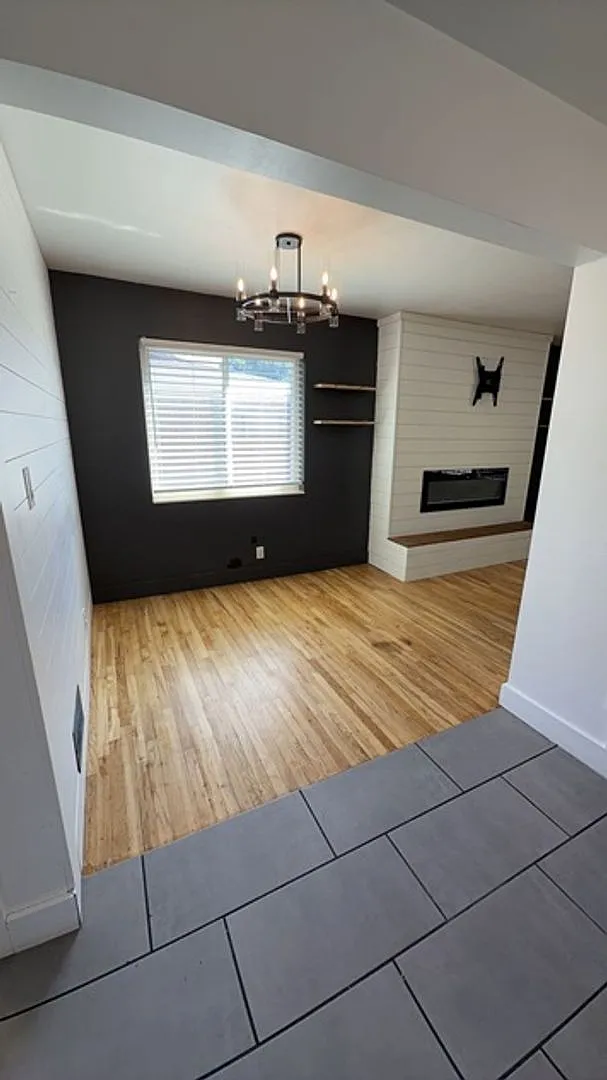 4 bed, 2.0 bath, 2400 sqft, $2,800 — Photo 4