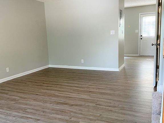 5th image of 2817 Cobalt Dr #B