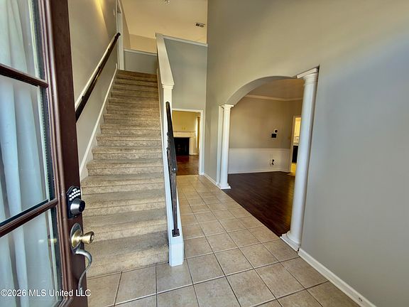 4th image of 2919 S Cherry Dr