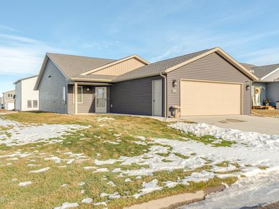 6902 Majestic Pl, Bismarck, ND, 58504