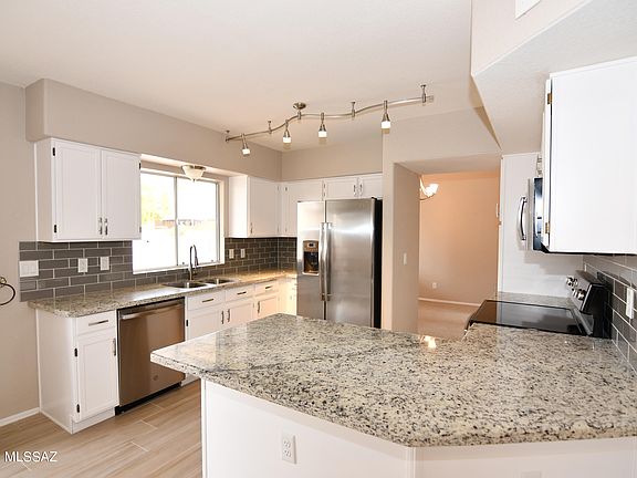 4th image of 3720 W Sunglade Dr