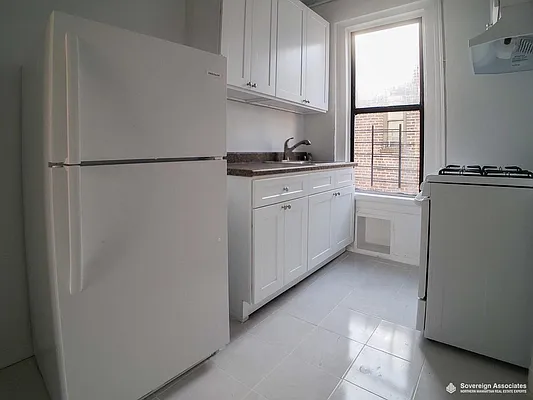 Rented by Sovereign Associates | media 12