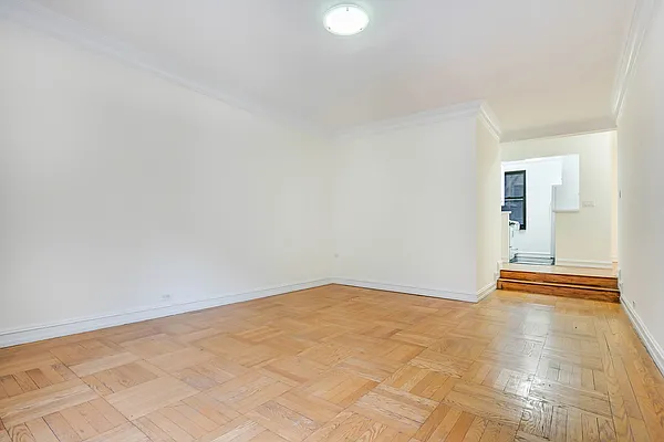 Rented by Anchor Associates | media 22