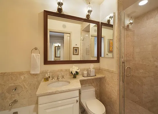 Sold by Warburg | media 12