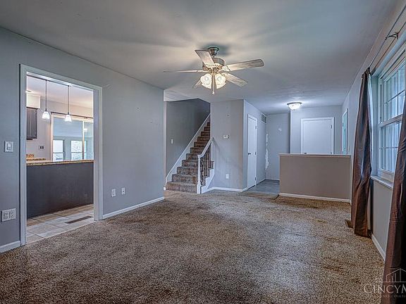 4th image of 2341 Queen Mary Ln