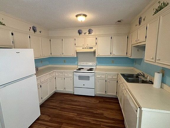 3rd image of 49 Upton Ct #2701