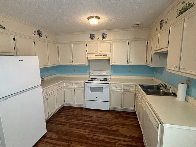 49 Upton Ct #2701 — Photo 3
