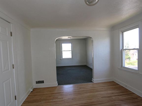 5th image of 901 Bingham Ave