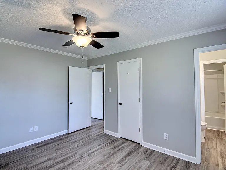 329 McCotter Blvd — Photo 16