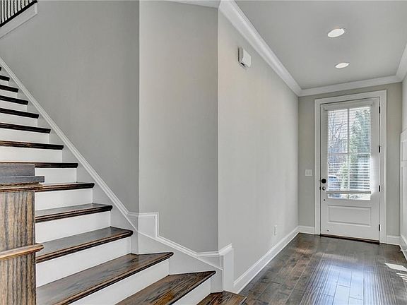 3rd image of 5200 Cresslyn Rdg