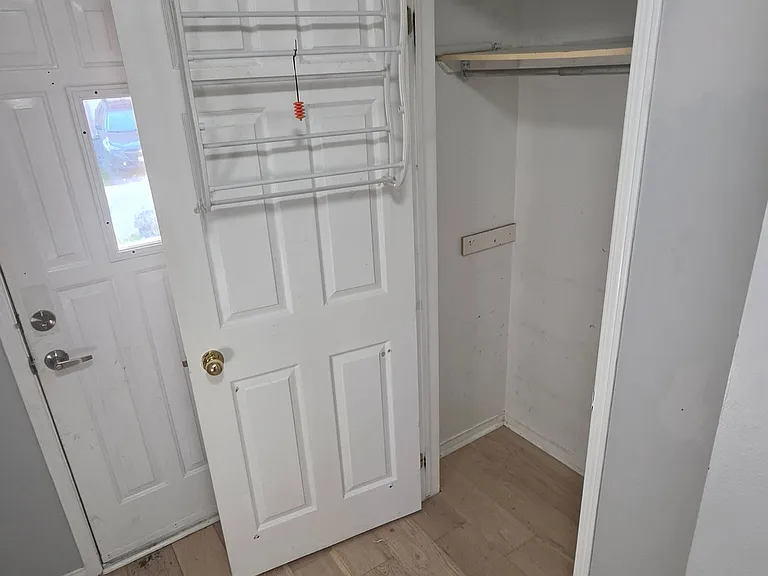 531 High St #10 — Photo 5