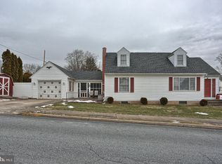 57 W Roosevelt Ave, Middletown, PA 17057