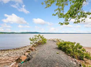 28 River Rd, Stony Pt, NY 10980
