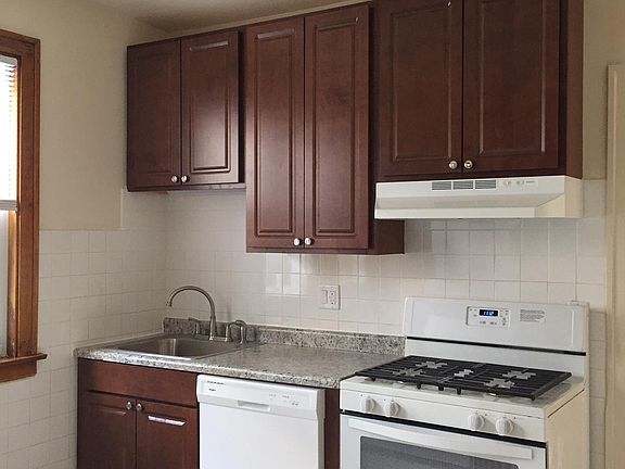 5th image of 3104 N Major Ave #2