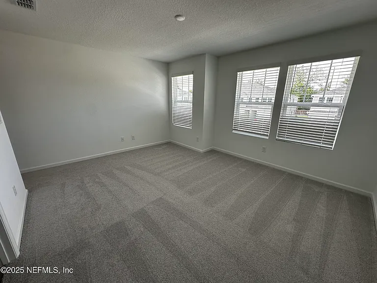 611 Holly Lakes Dr — Photo 25