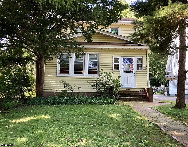 1st image of 11 Paterson Ave