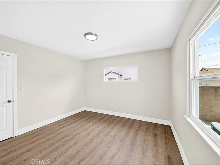 639 N Nora Ave — Photo 28