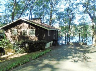 8384 Lake Dr, Snellville, GA 30039