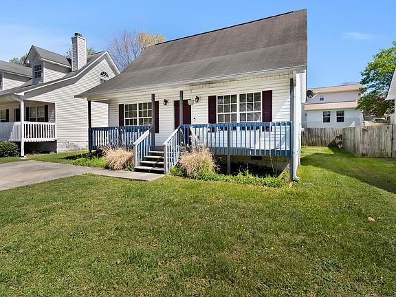 2nd image of 3034 Holly Brook Cir NE