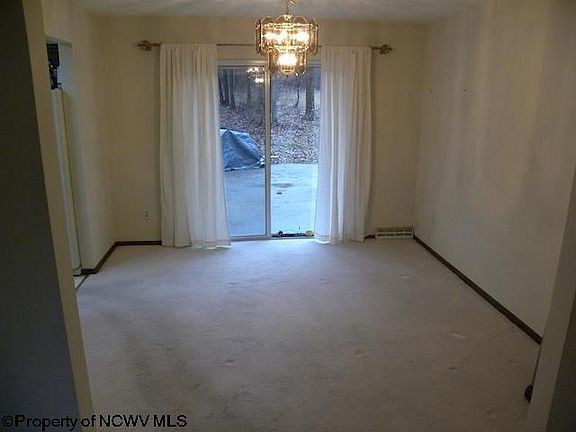 3rd image of 53 Meadow Brooke Dr