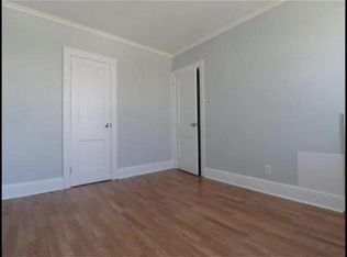 7834 79th St, Glendale, NY 11385