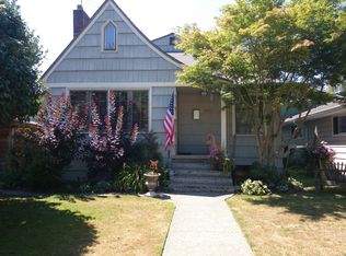 3911 40th Ave SW, Seattle, WA 98116