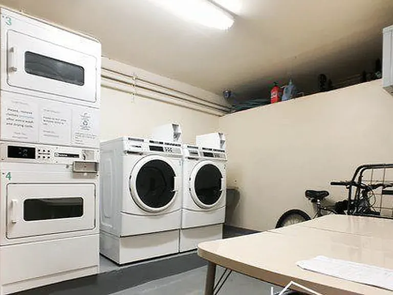 3 74th St #3C — Photo 9