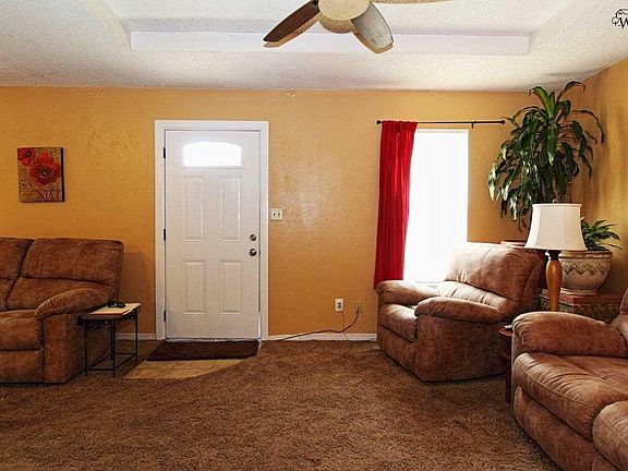 2nd image of 2939 Stearns Ave