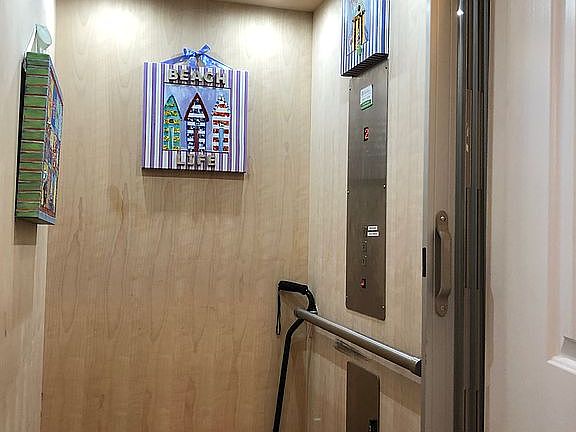 Elevator 