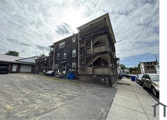 1st image of 15 Portland St APT 2