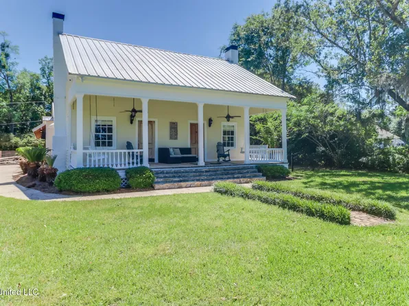 13160 Old Woolmarket Rd, Biloxi, MS 39532