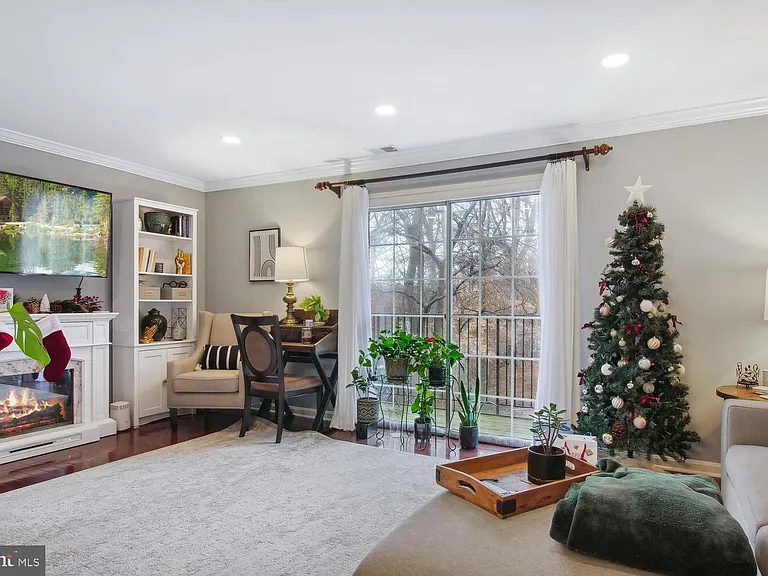 6301 Fenestra Ct #139C — Photo 3