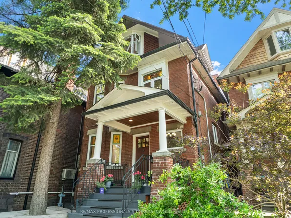 13 Evelyn Cres, Toronto, ON M6P 3C8