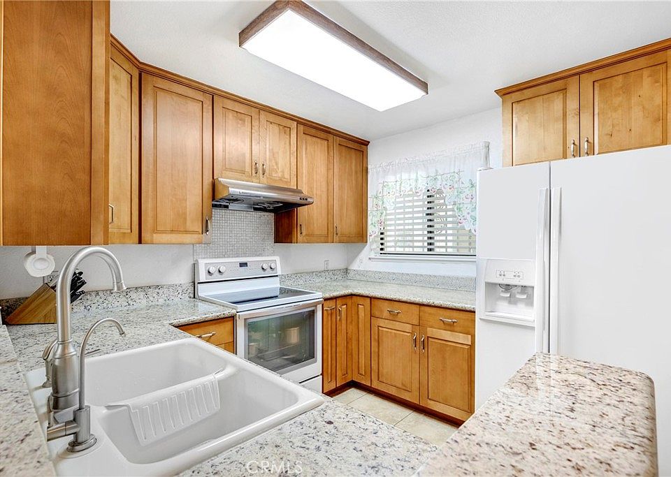 1st image of 321 N Orange Ave APT 209