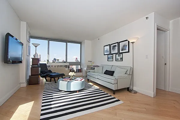 Rented by AIB Management Corp | media 22