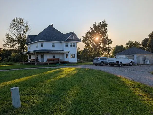1417 Us Route 40, Toledo, IL 62468