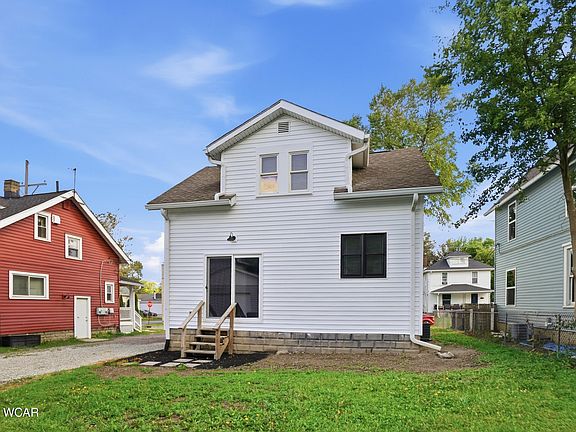 4th image of 575 Hazel Ave