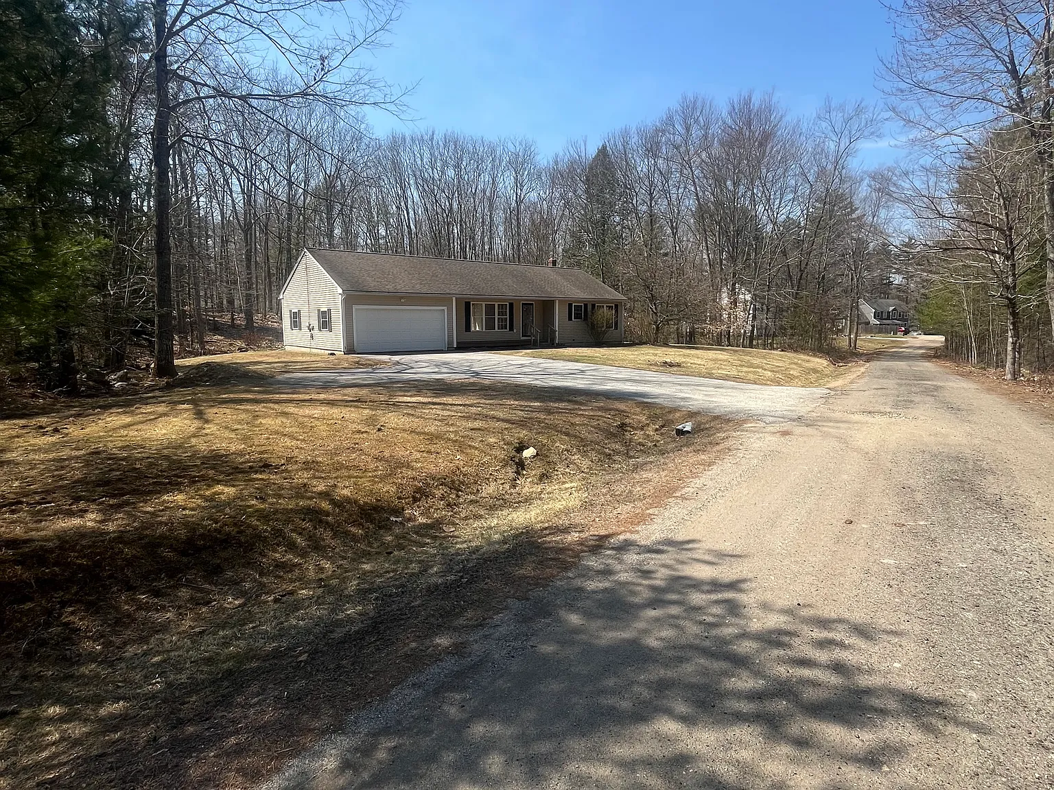 3 bed, 1250 sqft, $3,000 — Photo 2