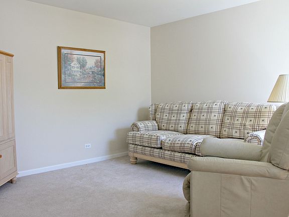 3rd image of 2454 Wilton Ln #2454