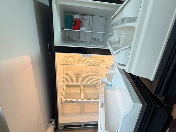 3rd image of 127 Wilson Ave APT 2