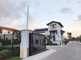 8878 NW 103rd Ave, Doral, FL 33178