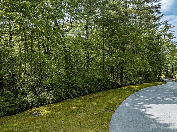 3rd image of 43 Ledgeview Road