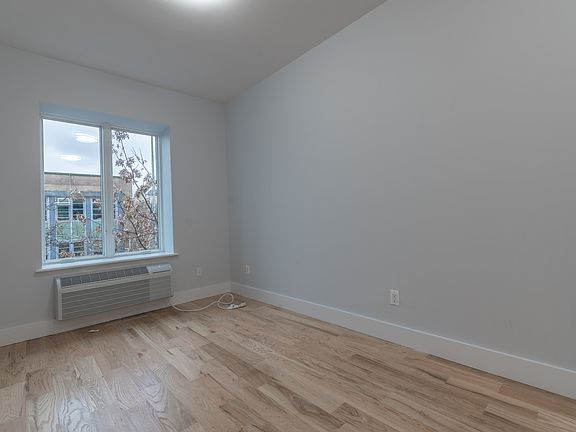 2nd image of 494 Jackson Ave #D