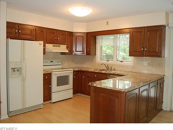 5th image of 4431 Sir Robert Ave