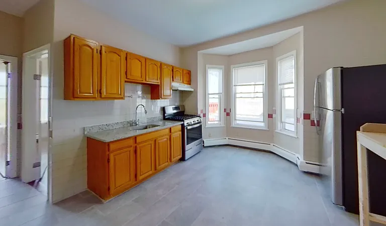 119 George St #2 — Photo 8